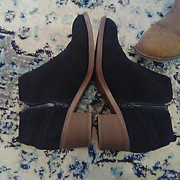 BWOT Navy blue suede boots! - Picture 4 of 6